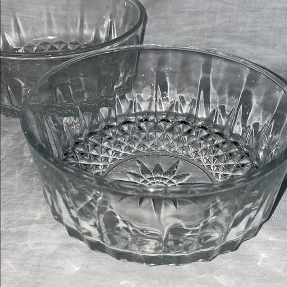 ARCOROC FRANCE Vintage Glass Bowls-Set of 3 - Picture 3 of 6